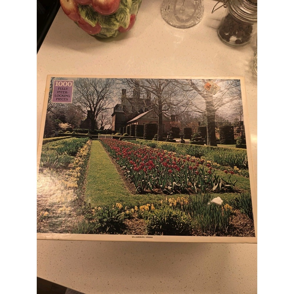 Vintage Williamsburg Virginia 1000 Piece Puzzle by Rainbow Works
